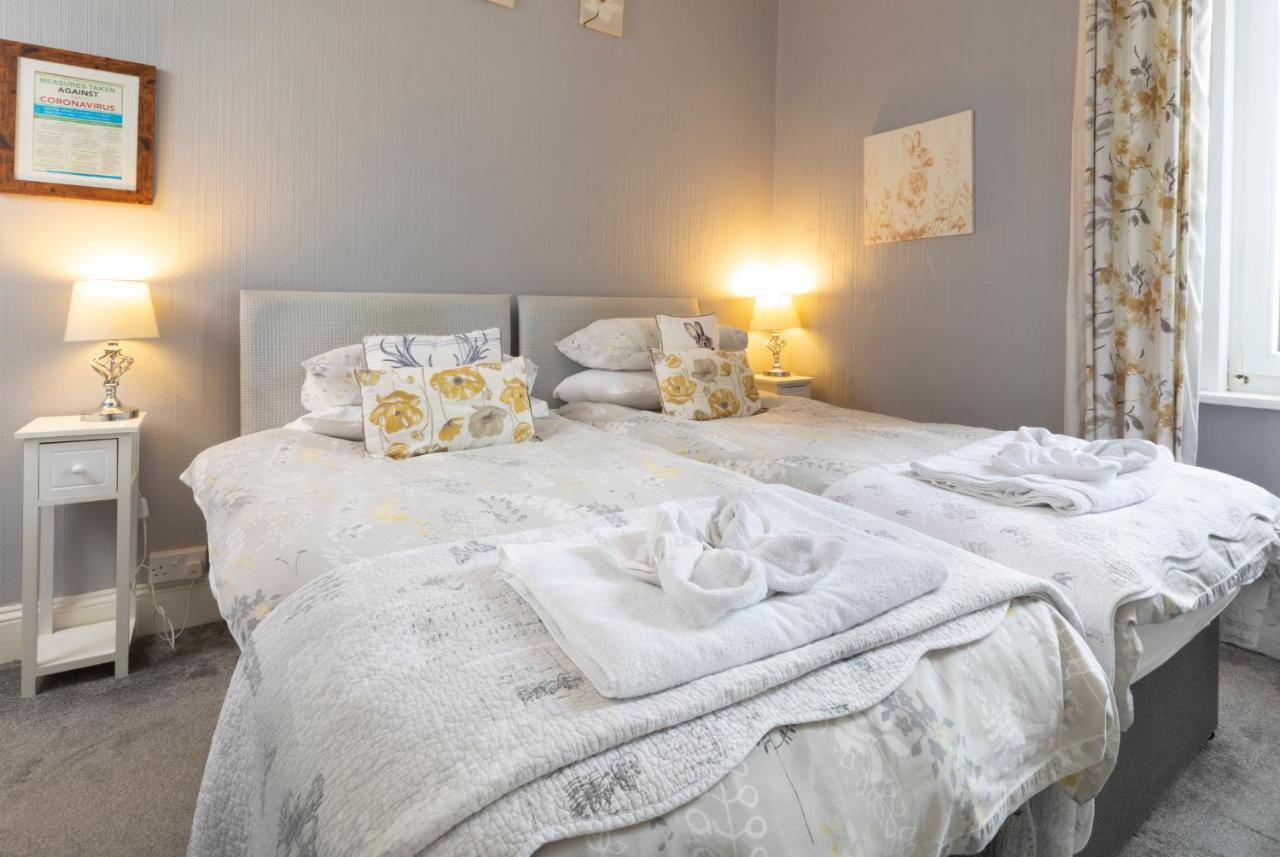 The Firs Bed And Breakfast พลีมัธ ภายนอก รูปภาพ