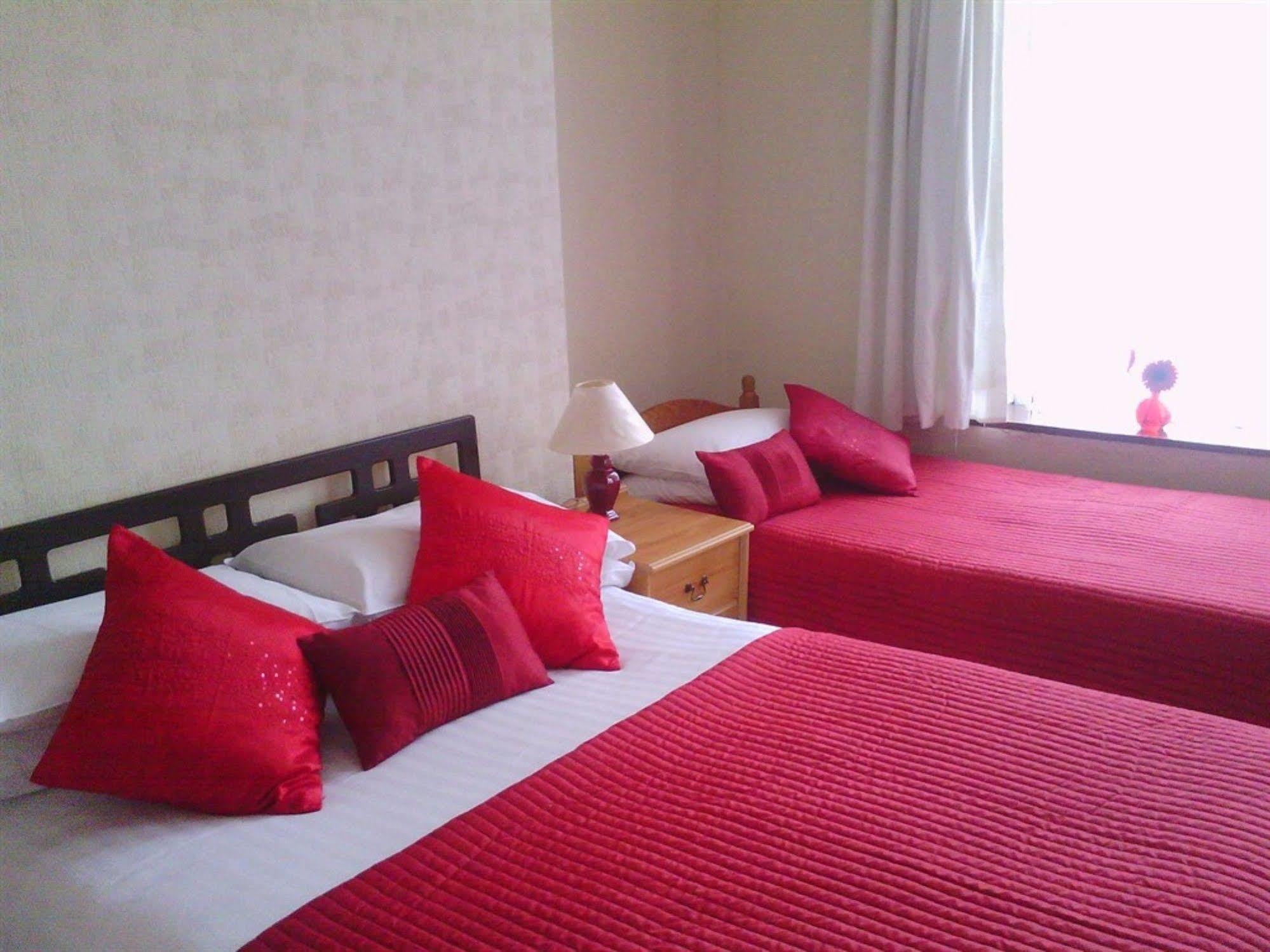 The Firs Bed And Breakfast พลีมัธ ภายนอก รูปภาพ