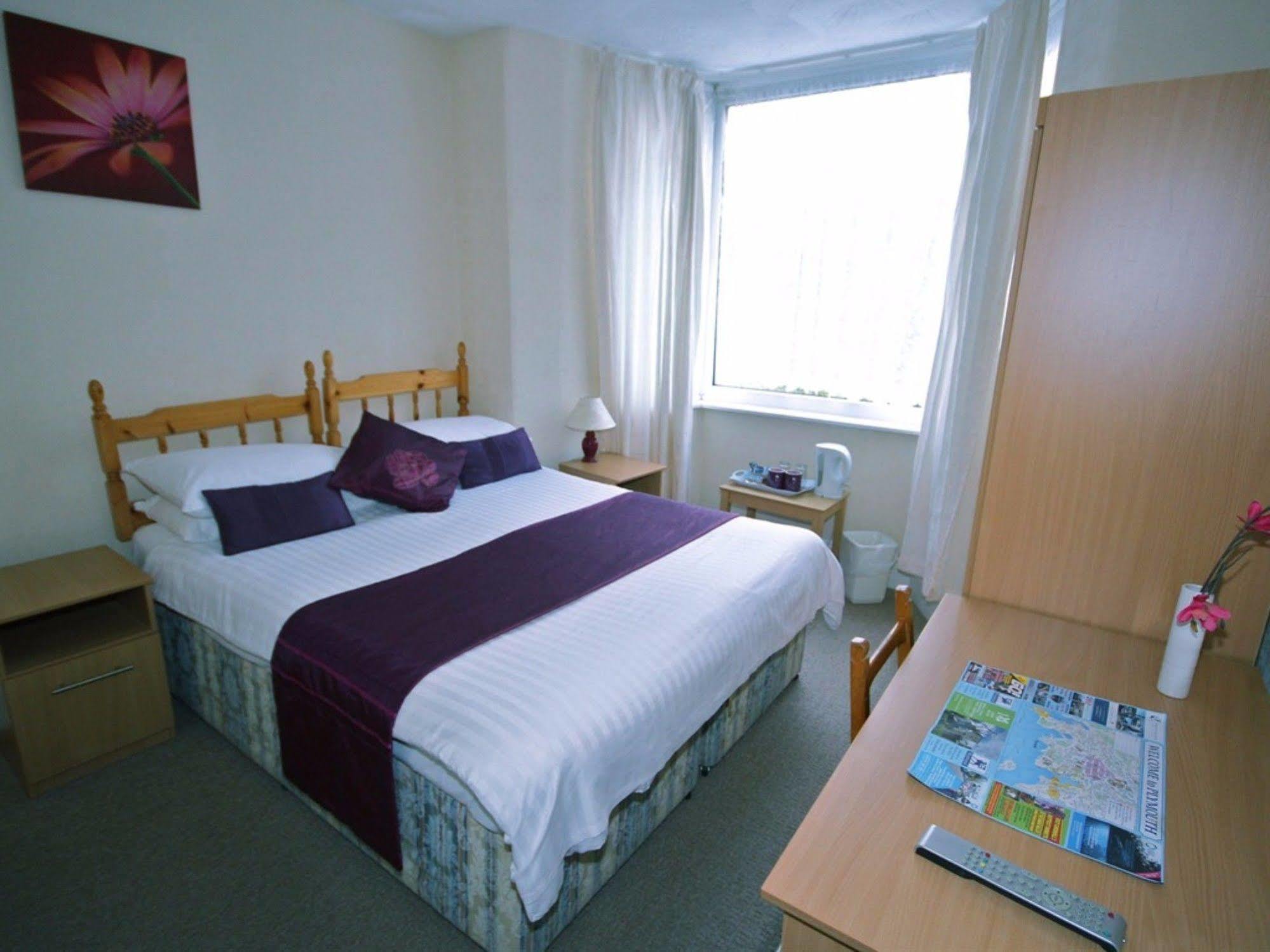 The Firs Bed And Breakfast พลีมัธ ภายนอก รูปภาพ